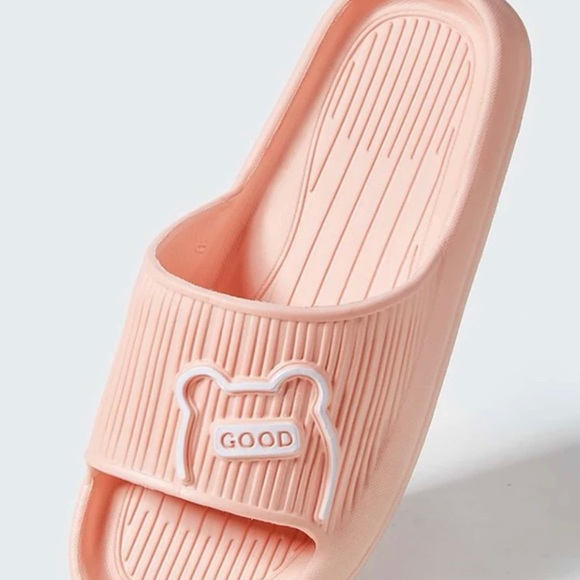 Women Good Bear Graphic Pink or Grey Slides *NEW* - Picture 5 of 13